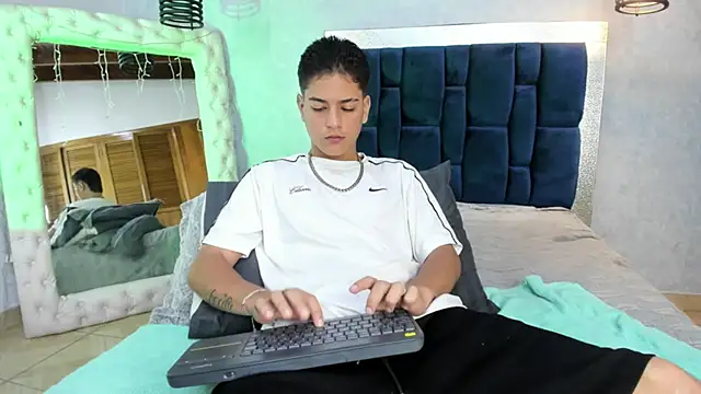 Levy Steve online show from November 21, 2025, 8:46 am