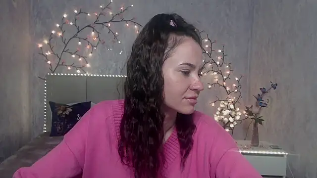 KaraCriegs online show from April 15, 2026, 6:15 pm