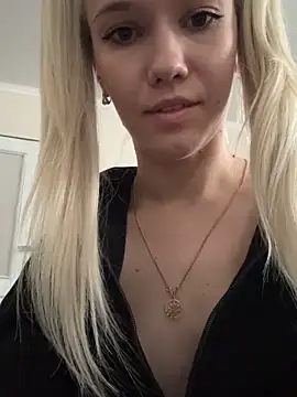 ShhhO O online show from October 7, 2025, 5:37 am