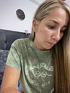 Iris love18 online show from March 14, 2025, 1:48 am