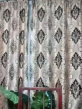 Snapshot of NadiraNoor chatting on January 9, 2025, 10:20 pm NadiraNoor online show from January 9, 2025, 10:20 pm