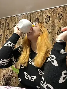 Snapshot of NadiraNoor chatting on January 28, 2025, 5:00 am NadiraNoor online show from January 28, 2025, 5:00 am