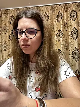 Snapshot of NadiraNoor chatting on March 5, 2025, 5:50 pm NadiraNoor online show from March 5, 2025, 5:50 pm