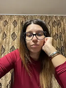 Snapshot of NadiraNoor chatting on October 23, 2025, 5:01 pm NadiraNoor online show from October 23, 2025, 5:01 pm