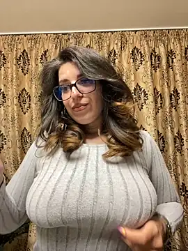 Snapshot of NadiraNoor chatting on May 15, 2026, 1:56 am NadiraNoor online show from May 15, 2026, 1:56 am