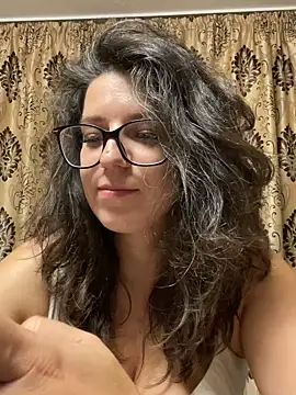 Snapshot of NadiraNoor chatting on July 3, 2026, 8:37 pm NadiraNoor online show from July 3, 2026, 8:37 pm