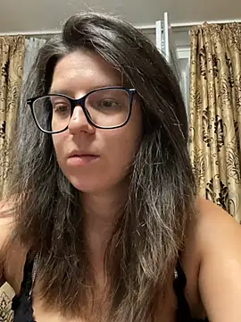 Snapshot of NadiraNoor chatting on July 7, 2026, 11:42 pm NadiraNoor online show from July 7, 2026, 11:42 pm