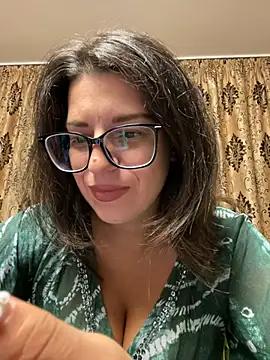 Snapshot of NadiraNoor chatting on July 24, 2026, 8:40 pm NadiraNoor online show from July 24, 2026, 8:40 pm