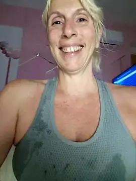 Ina HotX online show from October 2, 2025, 4:58 pm