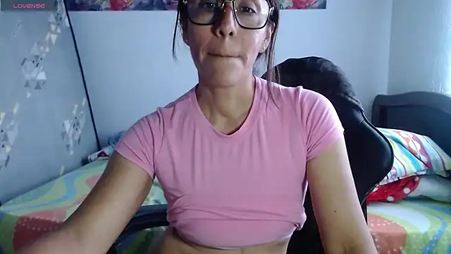 Snapshot of horny_paty chatting on June 11, 2026, 3:21 pm horny paty online show from June 11, 2026, 3:21 pm