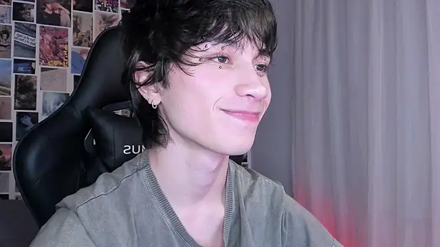 liamelf online show from March 23, 2025, 5:00 am