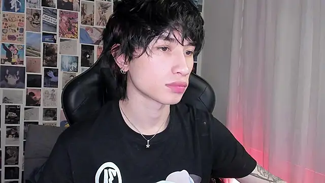 liamelf online show from September 24, 2025, 7:01 am