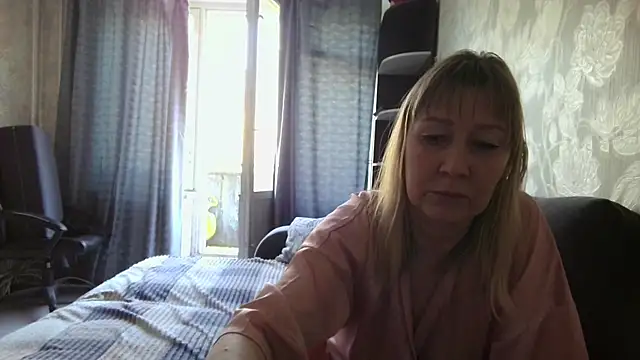Snapshot of WindChristy chatting on May 4, 2026, 9:27 am WindChristy online show from May 4, 2026, 9:27 am
