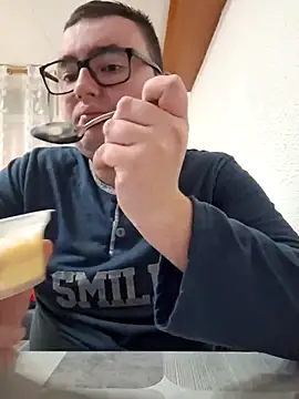 Javier bear online show from March 16, 2025, 10:09 pm