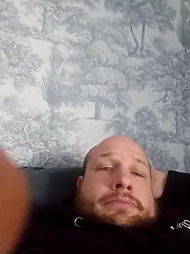 Snapshot of destructeur6 chatting on December 22, 2025, 12:35 pm destructeur6 online show from December 22, 2025, 12:35 pm