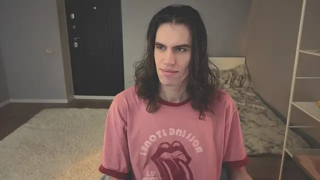 mollymila online show from April 21, 2026, 12:33 pm