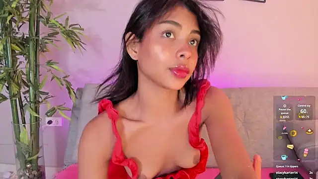 cinnamon kyla online show from February 1, 2025, 10:02 pm