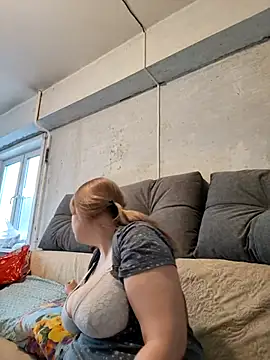 Lady nice cat online show from February 21, 2026, 10:05 am