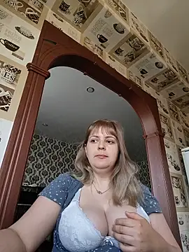 Lady nice cat online show from June 5, 2026, 3:13 am