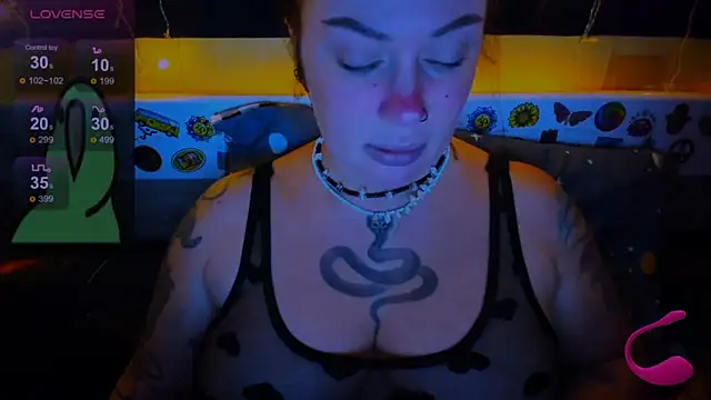 EllieOz online show from January 4, 2025, 5:47 pm