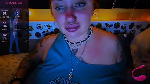 EllieOz online show from January 13, 2025, 7:21 pm