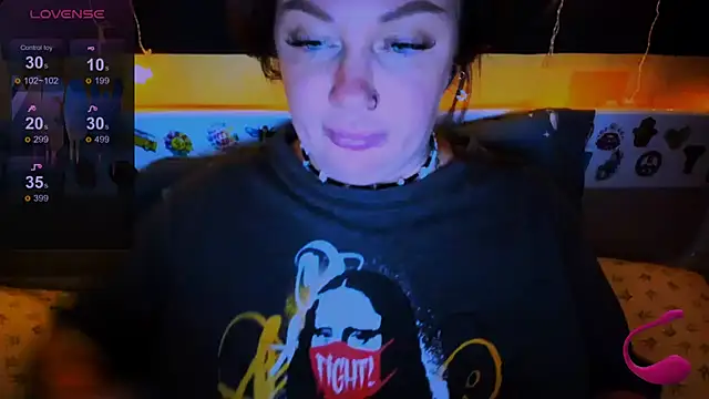 EllieOz online show from February 21, 2025, 5:53 pm