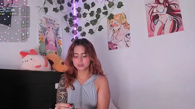 Violette-Ramirez01 online show from December 22, 2024, 3:22 pm