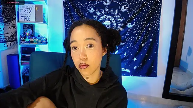 Snapshot of ela_0 chatting on July 9, 2026, 8:51 am ela 0 online show from July 9, 2026, 8:51 am