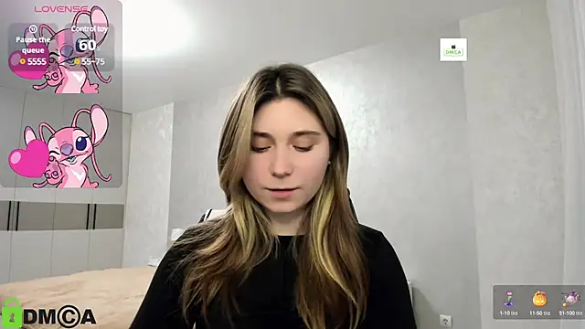 SweetMonicka online show from December 30, 2024, 5:02 pm