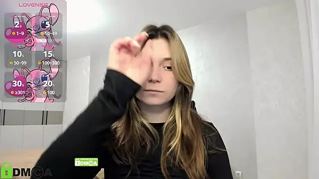 SweetMonicka online show from January 3, 2025, 4:37 pm