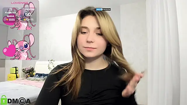 SweetMonicka online show from February 2, 2025, 7:04 pm