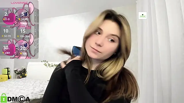 SweetMonicka online show from February 5, 2025, 3:52 pm