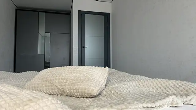 GracefulCharm online show from January 25, 2025, 10:29 am