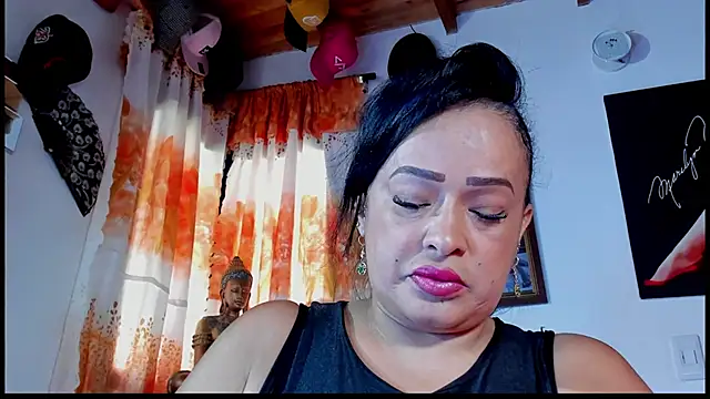 seleneh online show from September 26, 2025, 8:13 pm