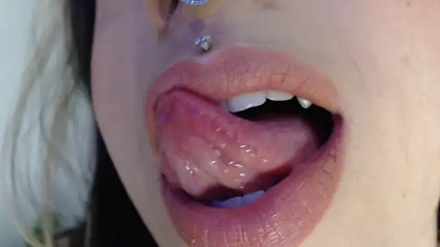 Snapshot of KinaCooper chatting on February 15, 2025, 12:04 am KinaCooper online show from February 15, 2025, 12:04 am