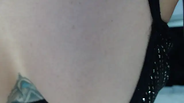 Snapshot of KinaCooper chatting on February 26, 2025, 5:50 pm KinaCooper online show from February 26, 2025, 5:50 pm