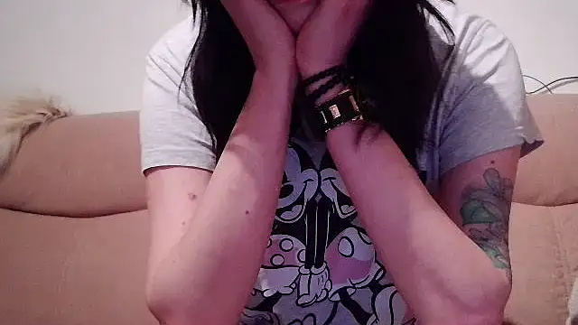 LauraBaby online show from March 10, 2025, 6:01 pm