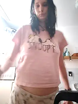 LauraBaby online show from March 23, 2025, 8:48 am