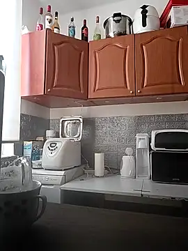 LauraBaby online show from March 25, 2026, 3:07 pm