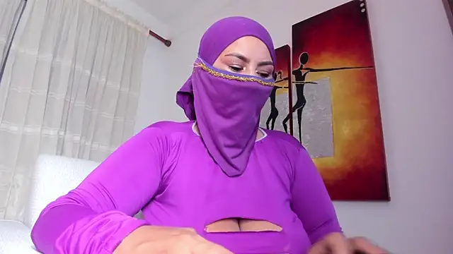 Amina hafsa online show from February 26, 2025, 8:22 pm