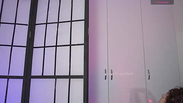 roselinedior online show from April 16, 2026, 3:13 pm