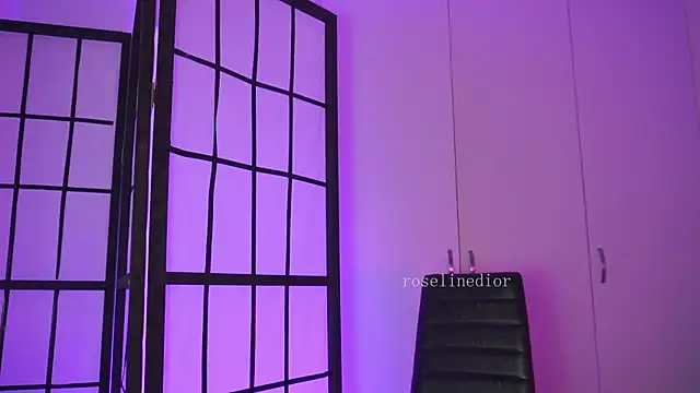 roselinedior online show from April 21, 2026, 2:12 pm