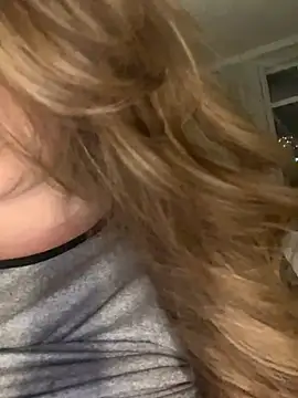 curvyflawless online show from February 16, 2025, 4:53 pm