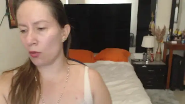 CATRINA-83 online show from November 6, 2025, 5:25 pm