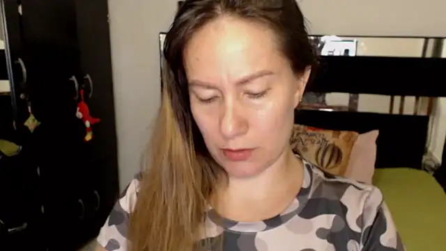 CATRINA-83 online show from February 4, 2026, 4:35 pm