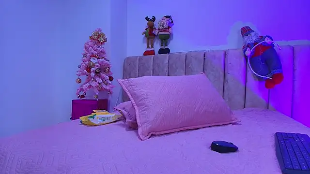 arl chloee online show from December 20, 2025, 3:02 am