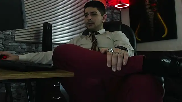 Snapshot of Nicolas_Fellener chatting on June 27, 2026, 2:05 am Nicolas Fellener online show from June 27, 2026, 2:05 am