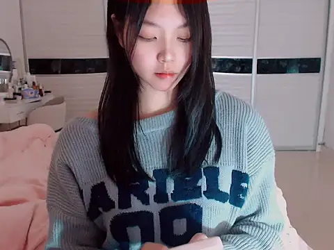 Snapshot of -Lucky_Girl chatting on January 10, 2025, 2:35 am -Lucky Girl online show from January 10, 2025, 2:35 am