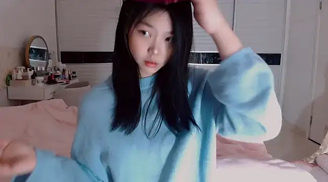 Snapshot of -Lucky_Girl chatting on January 11, 2025, 11:13 pm -Lucky Girl online show from January 11, 2025, 11:13 pm