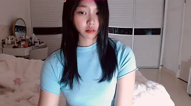 Snapshot of -Lucky_Girl chatting on January 24, 2025, 2:08 pm -Lucky Girl online show from January 24, 2025, 2:08 pm